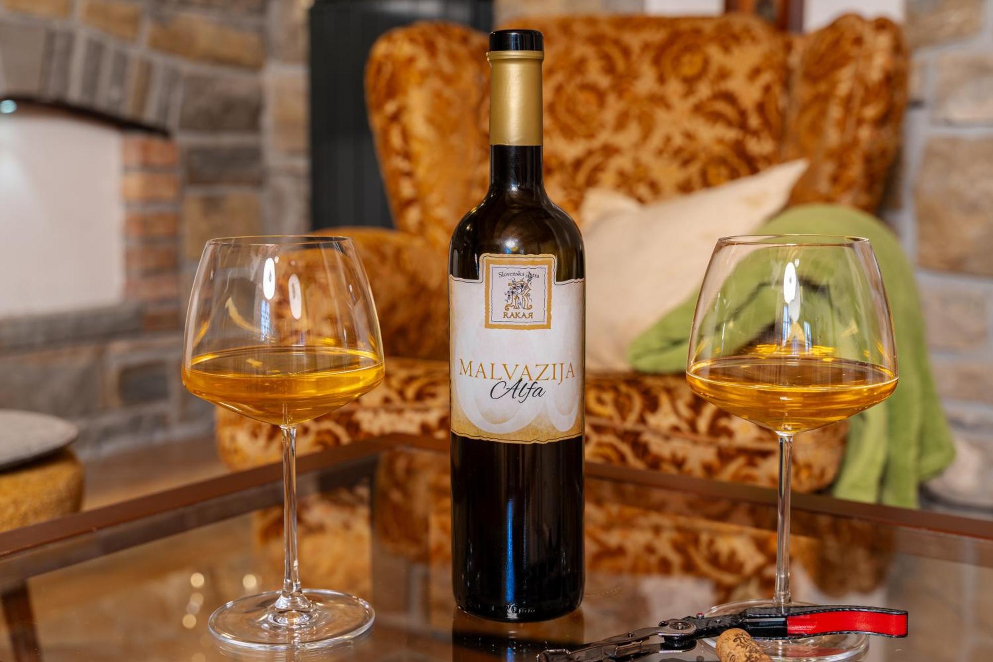 Wine House Rakar Guest House Gračišče Bagian luar foto