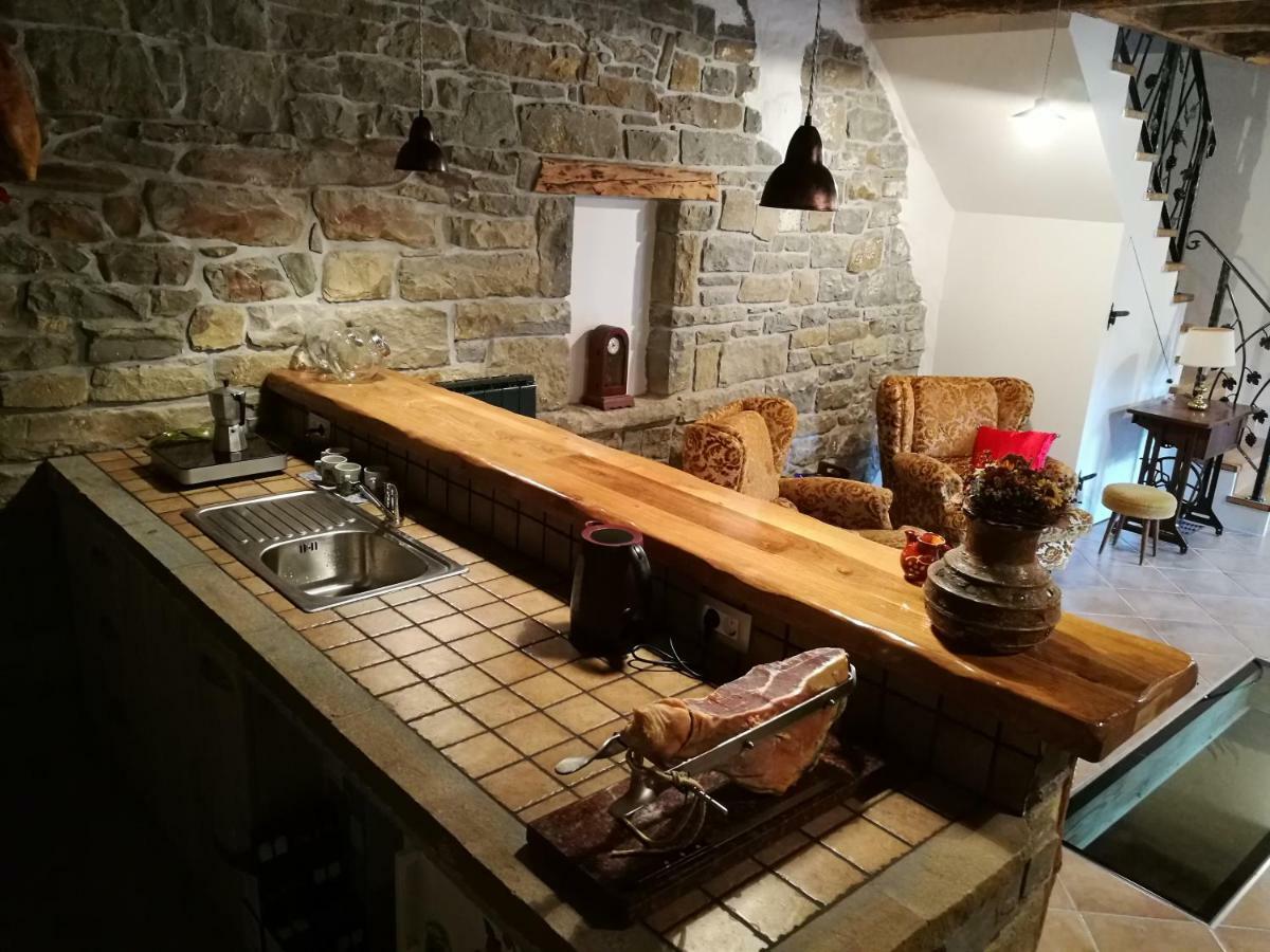 Wine House Rakar Guest House Gračišče Bagian luar foto